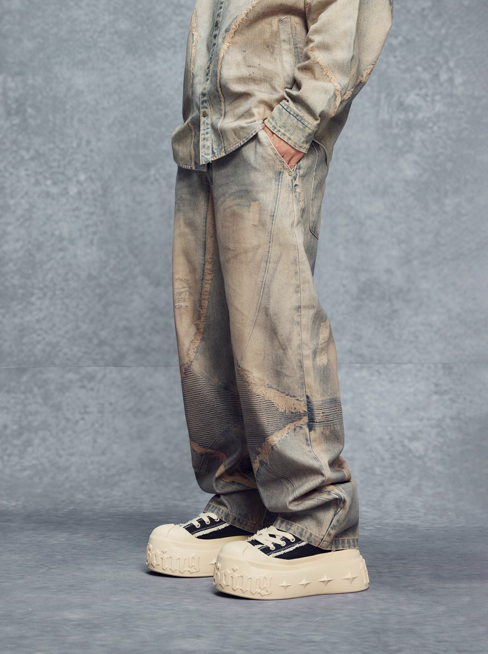 1807 3D Printed Star Structure Distressed Jeans | Face 3 Face