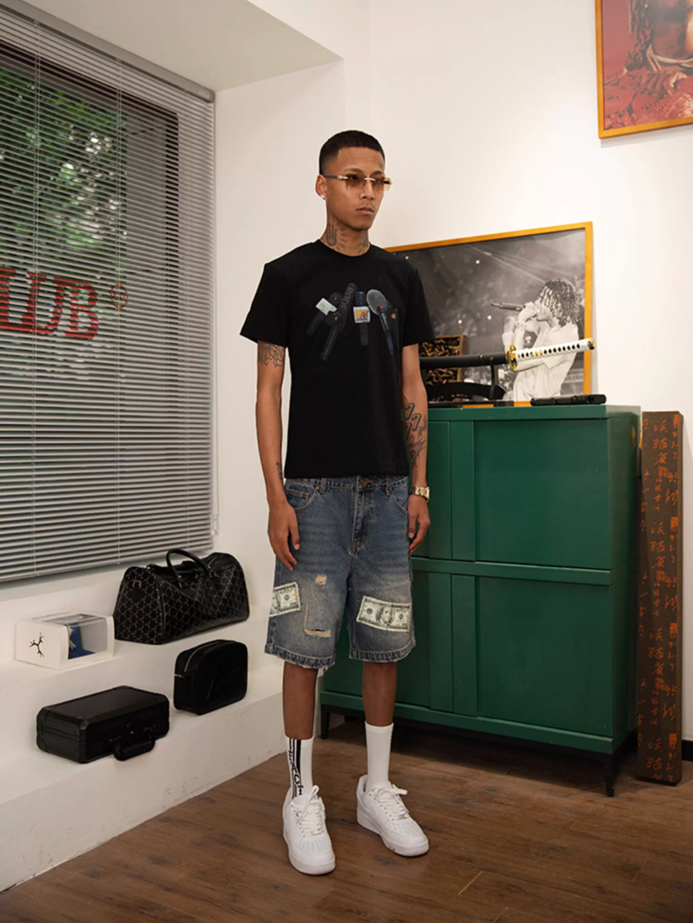 TGFCLUB Interview Mic Print Tee | Face 3 Face