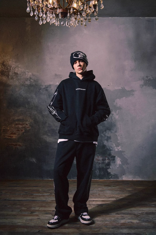 Remedy Swirl R Graphic Sweatpants | Face 3 Face