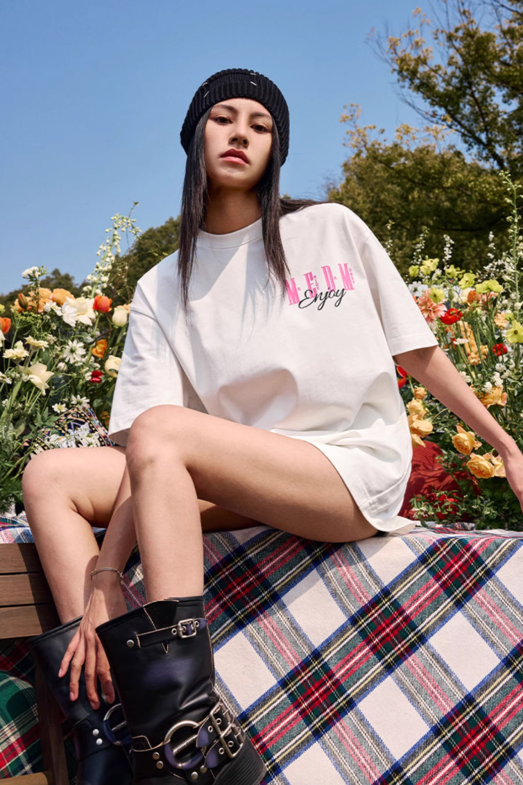 MEDM Contrast Color Logo Print Tee | Face 3 Face