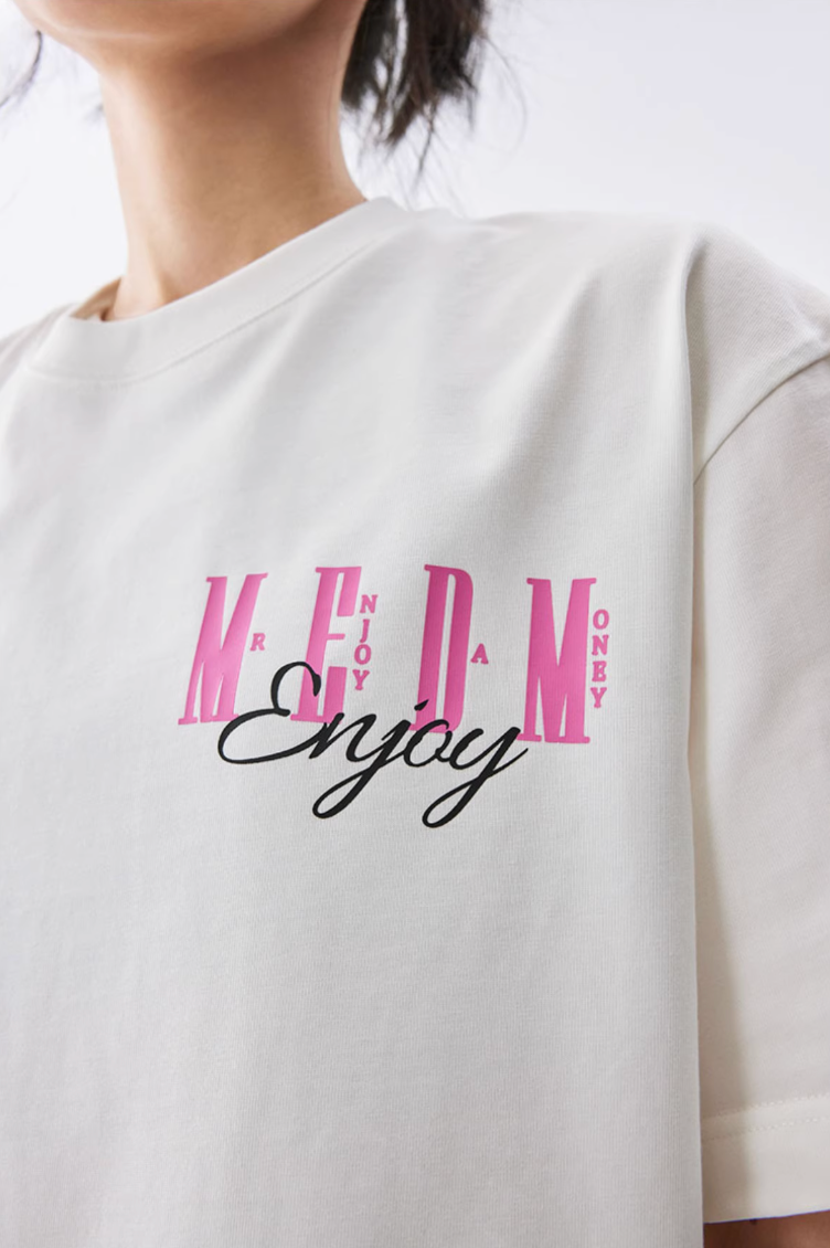 MEDM Contrast Color Logo Print Tee | Face 3 Face