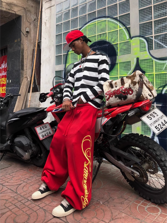 KARMANISTIC Original Embroidery Baggy Jogger Sweatpants | Face 3 Face