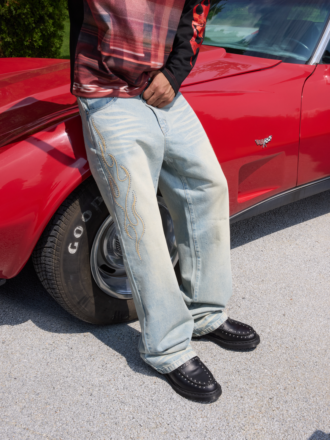 S45 Flame Sequined Embroidery Washed Jeans | Face 3 Face