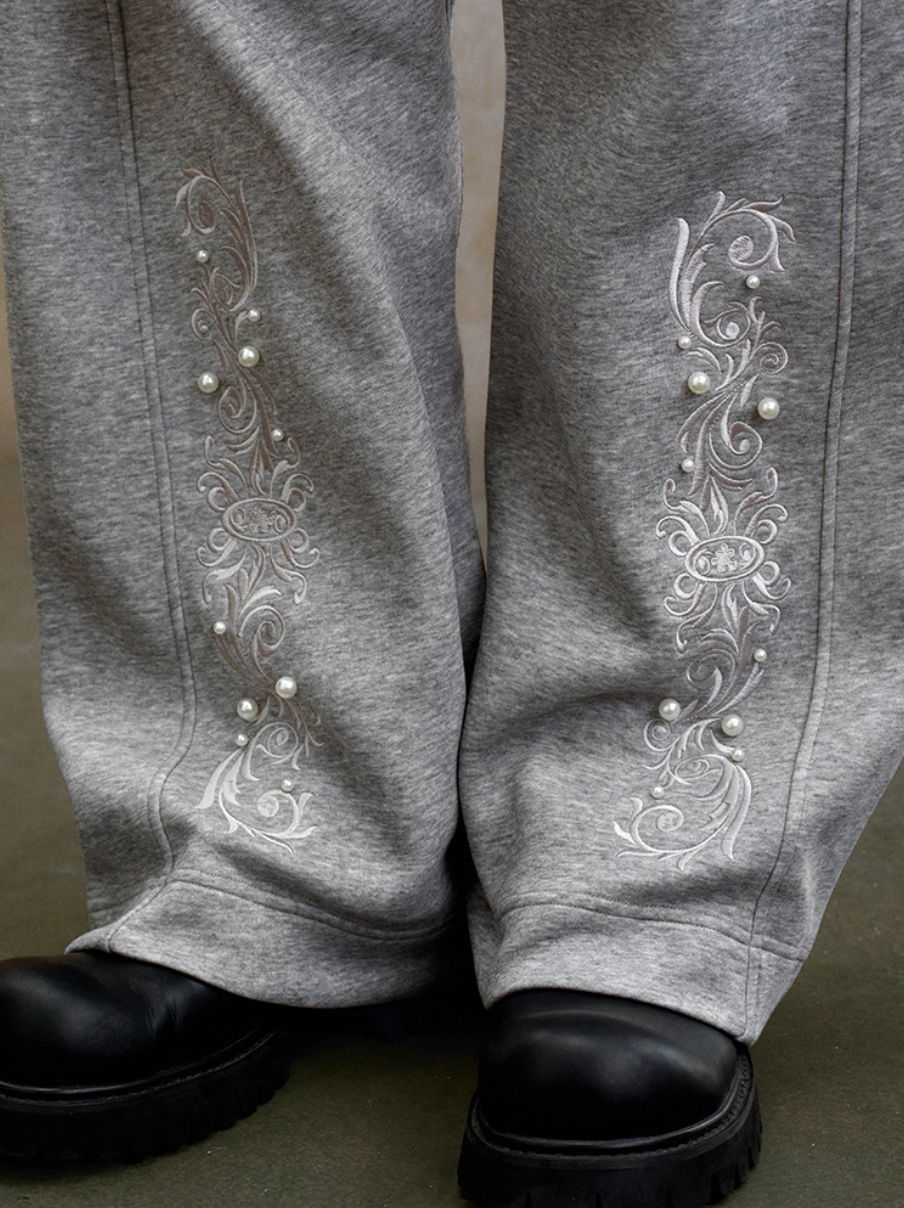 YADcrew Pearl Embroidered Baggy Sweatpants | Face 3 Face