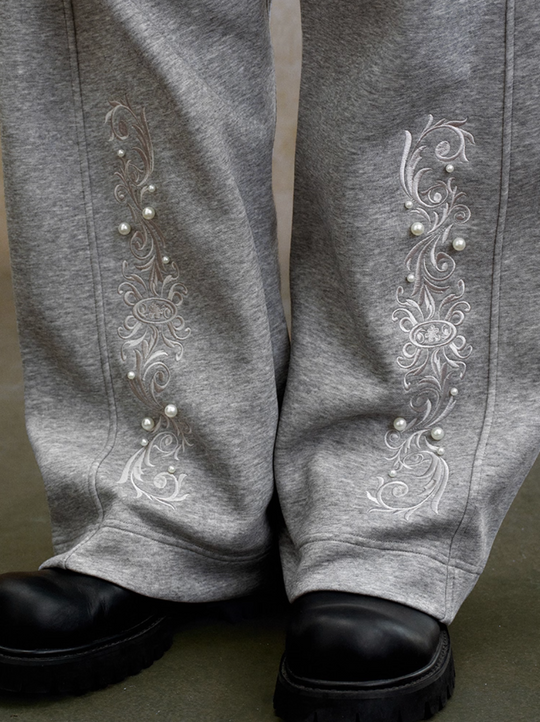 YADcrew Pearl Embroidered Baggy Sweatpants | Face 3 Face
