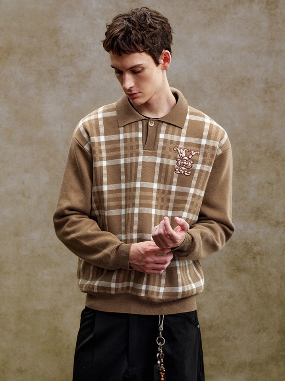YADcrew Pearl Logo Embroidery Plaid Polo Knit Sweater | Face 3 Face