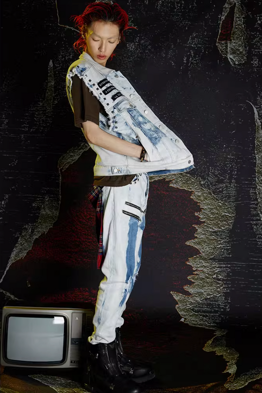 VENTUREK Bleach Wash Rivet Zipper Slim Jeans | Face 3 Face