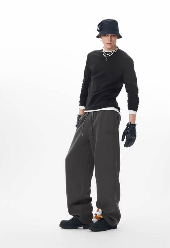 JHYQ Heavyweight Logo Sweatpants | Face 3 Face
