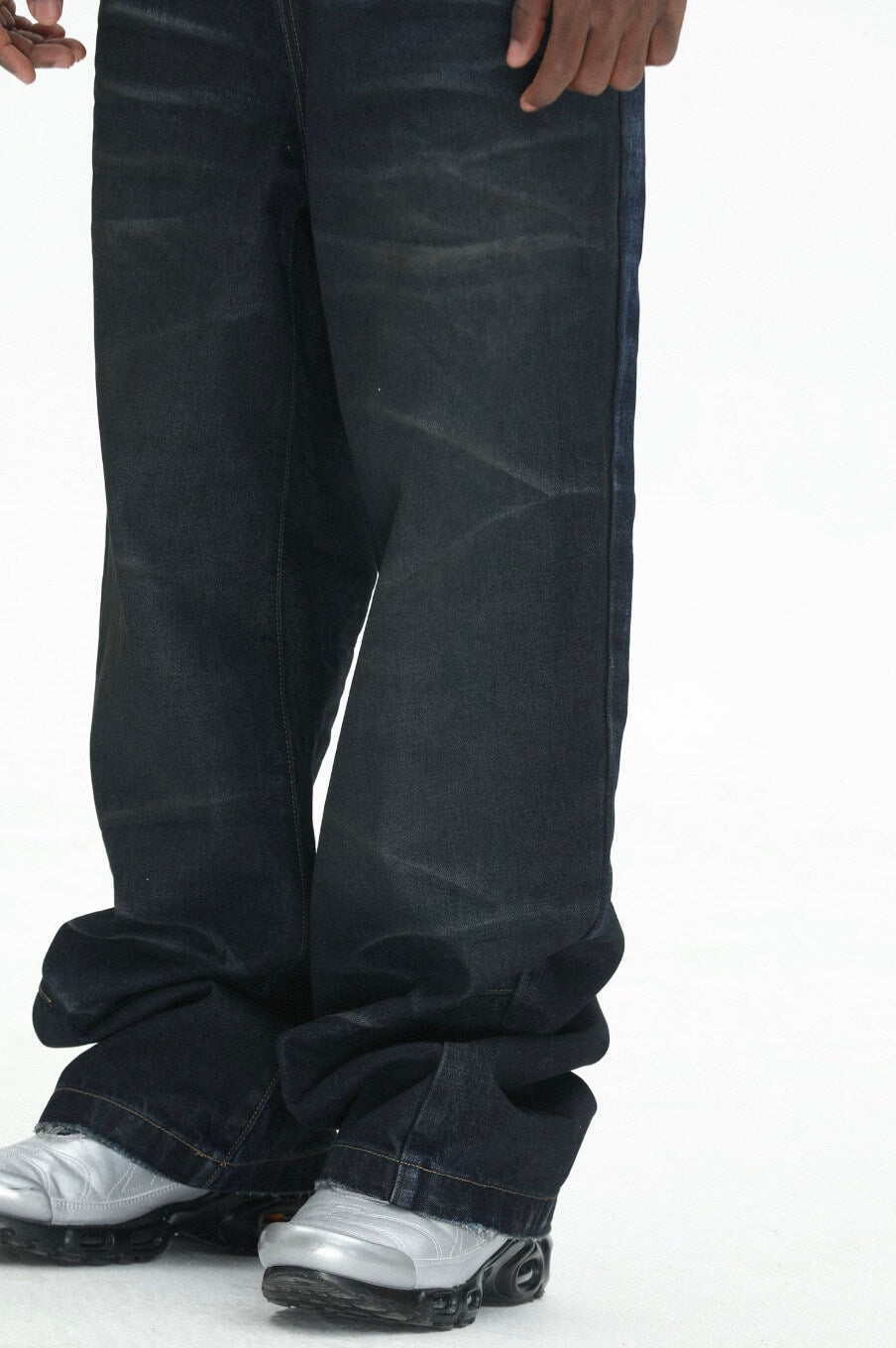 UNTILWERICH Vintage Whiskered Washed Distressed Jeans | Face 3 Face