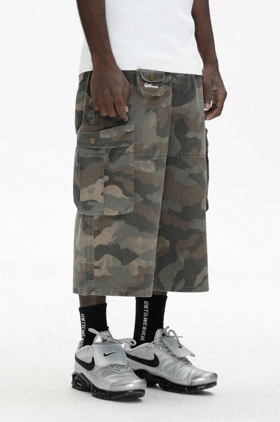 UNTILWERICH Washed Camo Multi Pocket Wide Cargo Below Knee Shorts | Face 3 Face