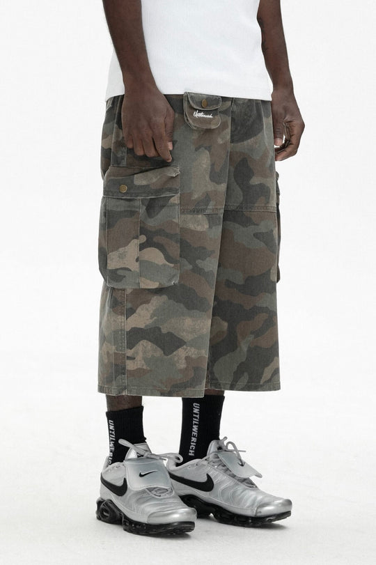 UNTILWERICH Washed Camo Multi Pocket Wide Cargo Below Knee Shorts | Face 3 Face