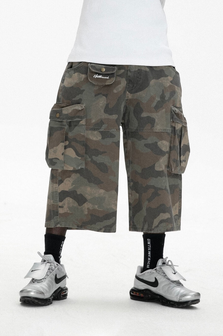 UNTILWERICH Washed Camo Multi Pocket Wide Cargo Below Knee Shorts | Face 3 Face