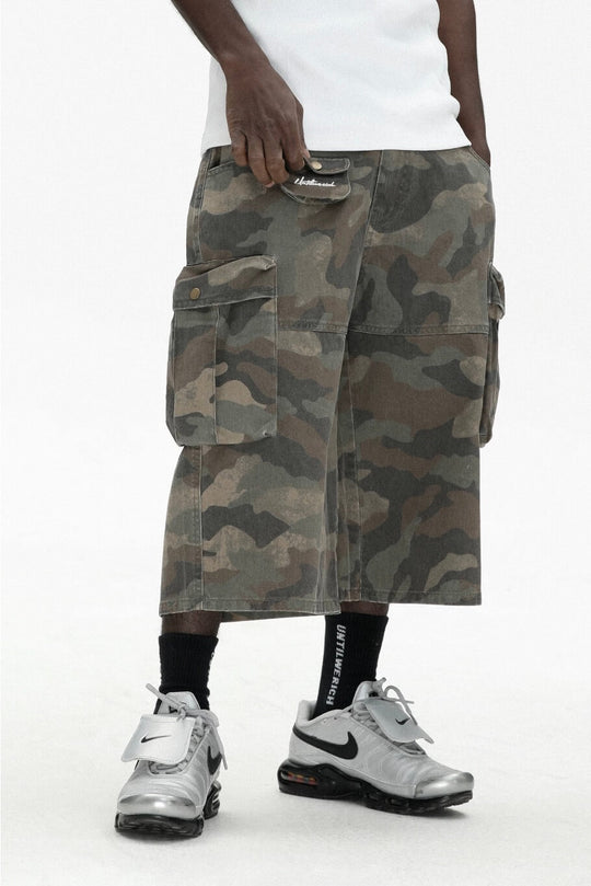 UNTILWERICH Washed Camo Multi Pocket Wide Cargo Below Knee Shorts | Face 3 Face
