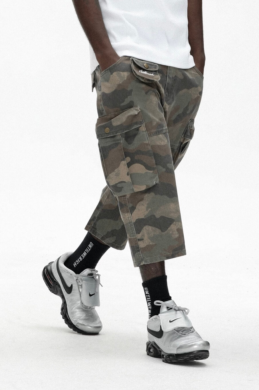 UNTILWERICH Washed Camo Multi Pocket Wide Cargo Below Knee Shorts | Face 3 Face
