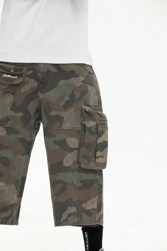 UNTILWERICH Washed Camo Multi Pocket Wide Cargo Below Knee Shorts | Face 3 Face