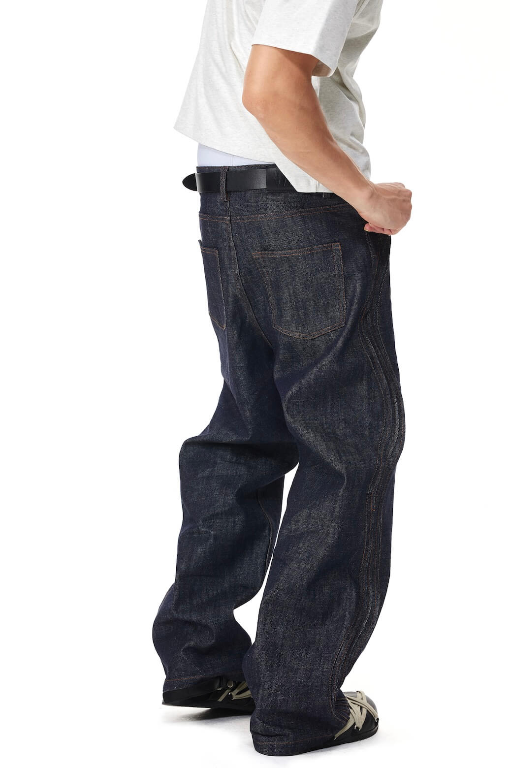 EVILKNIGHT(EK) 3D Cut Twisted Pleat Line Jeans