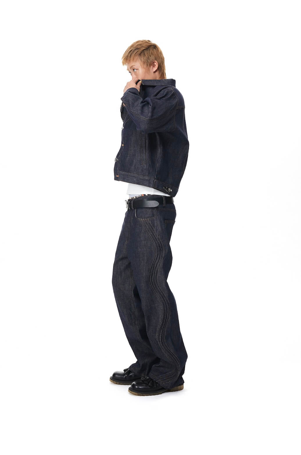 EVILKNIGHT(EK) 3D Cut Twisted Pleat Line Jeans
