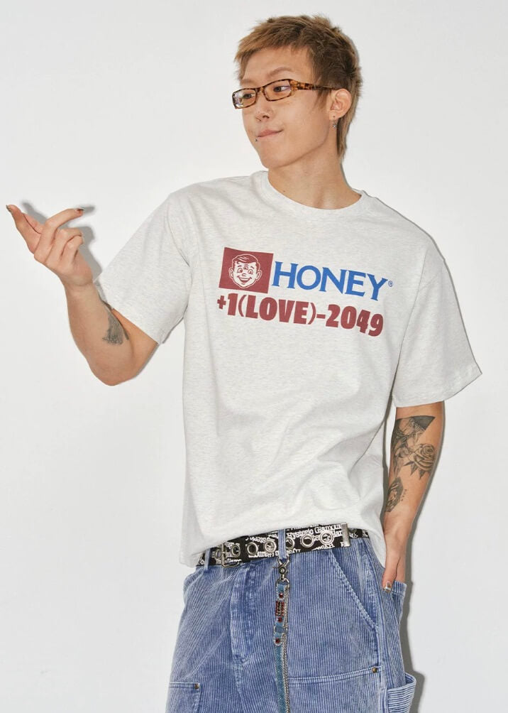 NOVACAM Love Hotline Graphic Print Short Sleeve Tee | Face 3 Face