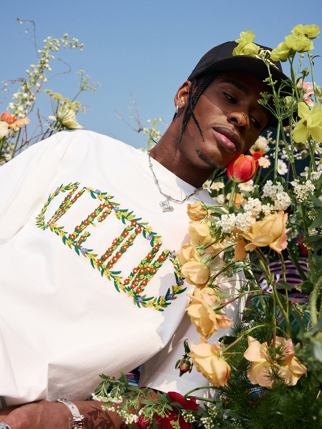 MEDM Capsule Wreath Embroidery Tee