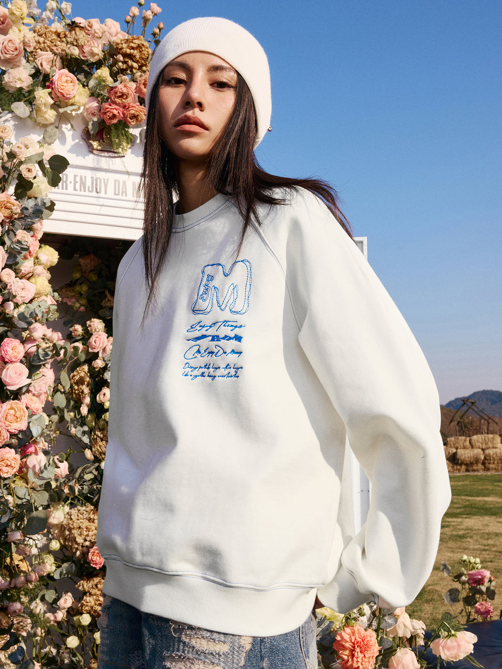 MEDM Messy Line Raglan Sleeve Sweatshirt