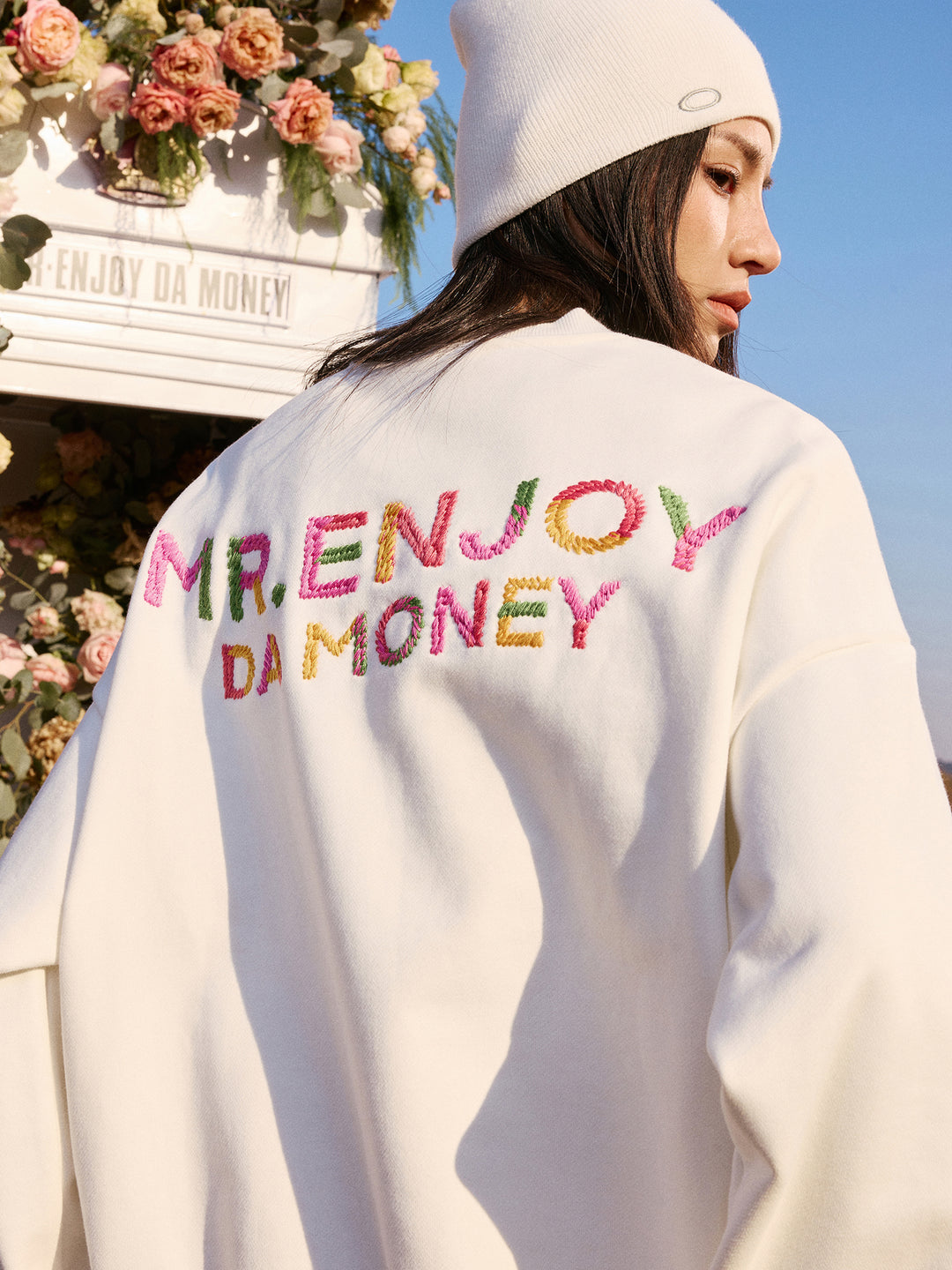 MEDM Colorful Embroidery Sweatshirt