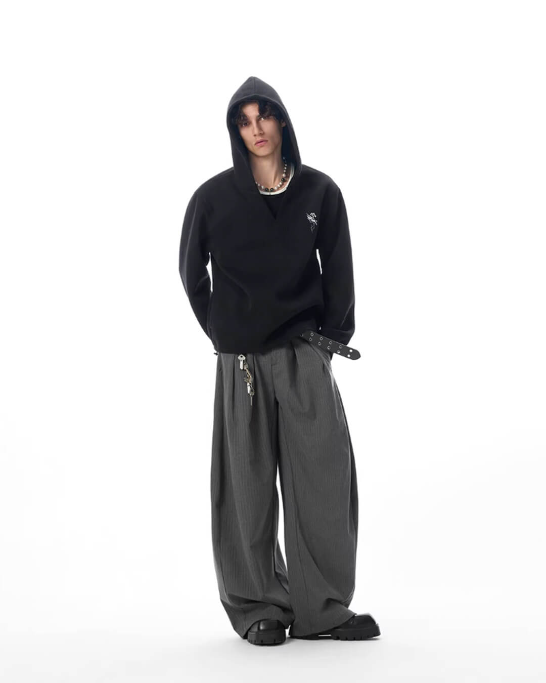 JHYQ Pegasus Logo V Neck Cropped Hoodie | Face 3 Face