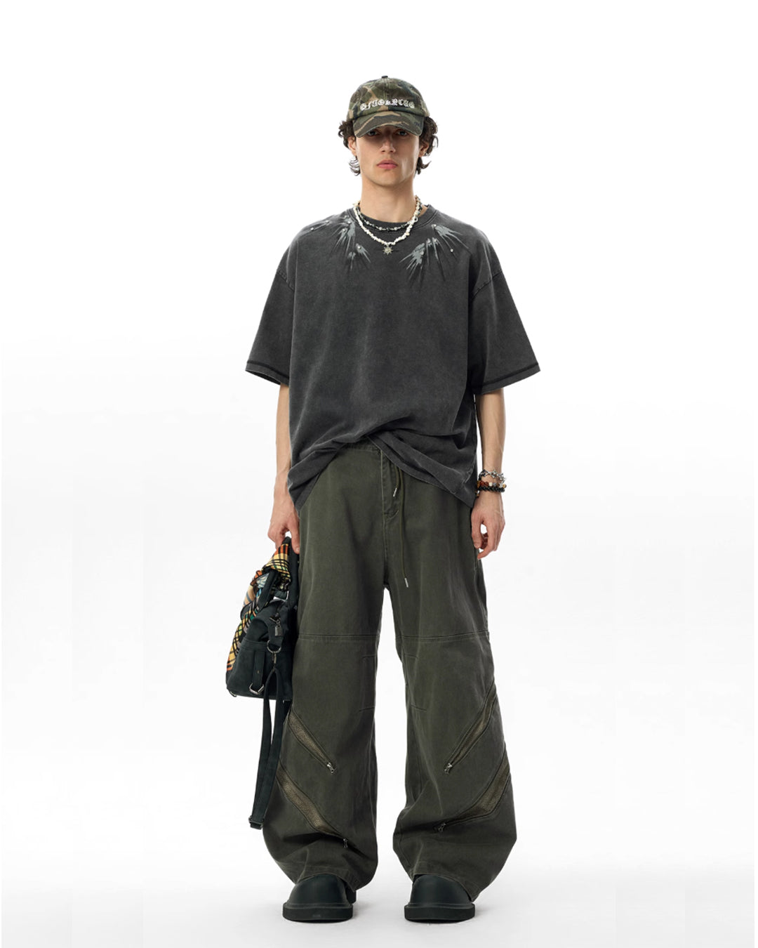 JHYQ Washed Diamond Studs Flash Print Tee | Face 3 Face