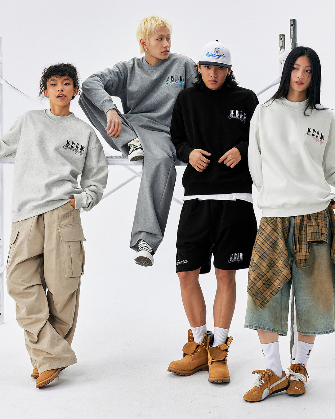 MEDM Logo Embroidered Basic Sweatshirt | Face 3 Face