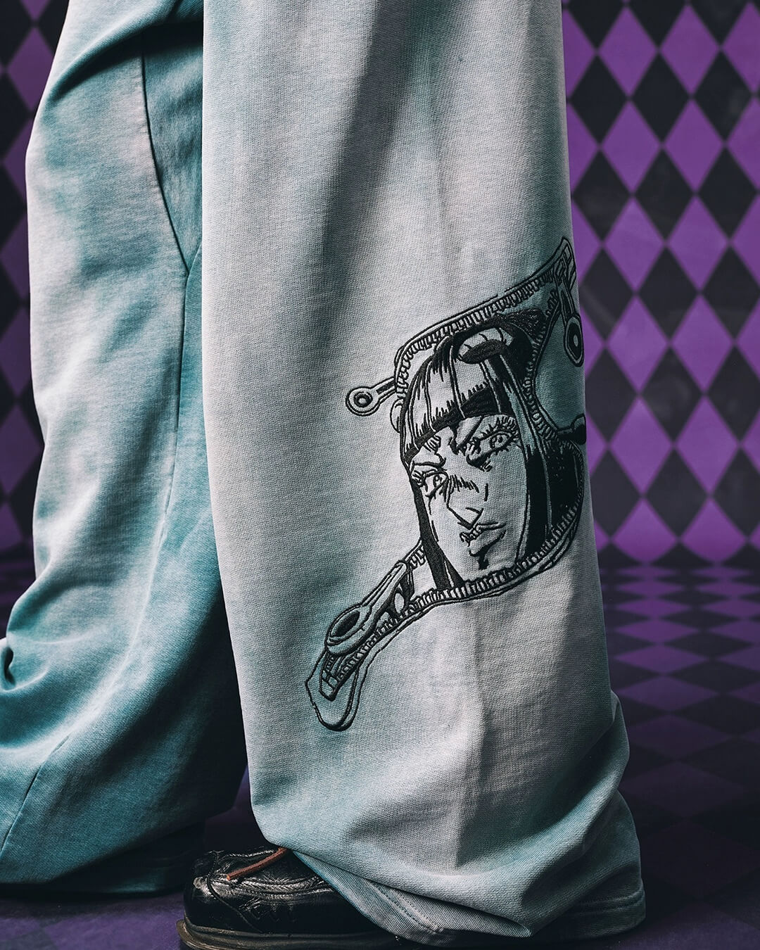 MEDM × JOJO Embroidered Print Washed Sweatpants | Face 3 Face