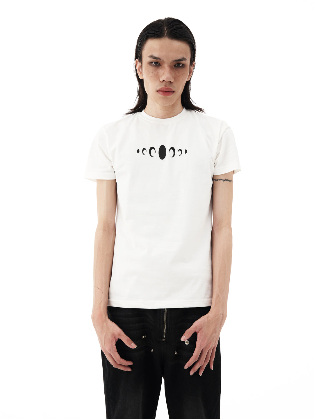 KARMANISTIC Standard Logo Slim Tee | Face 3 Face