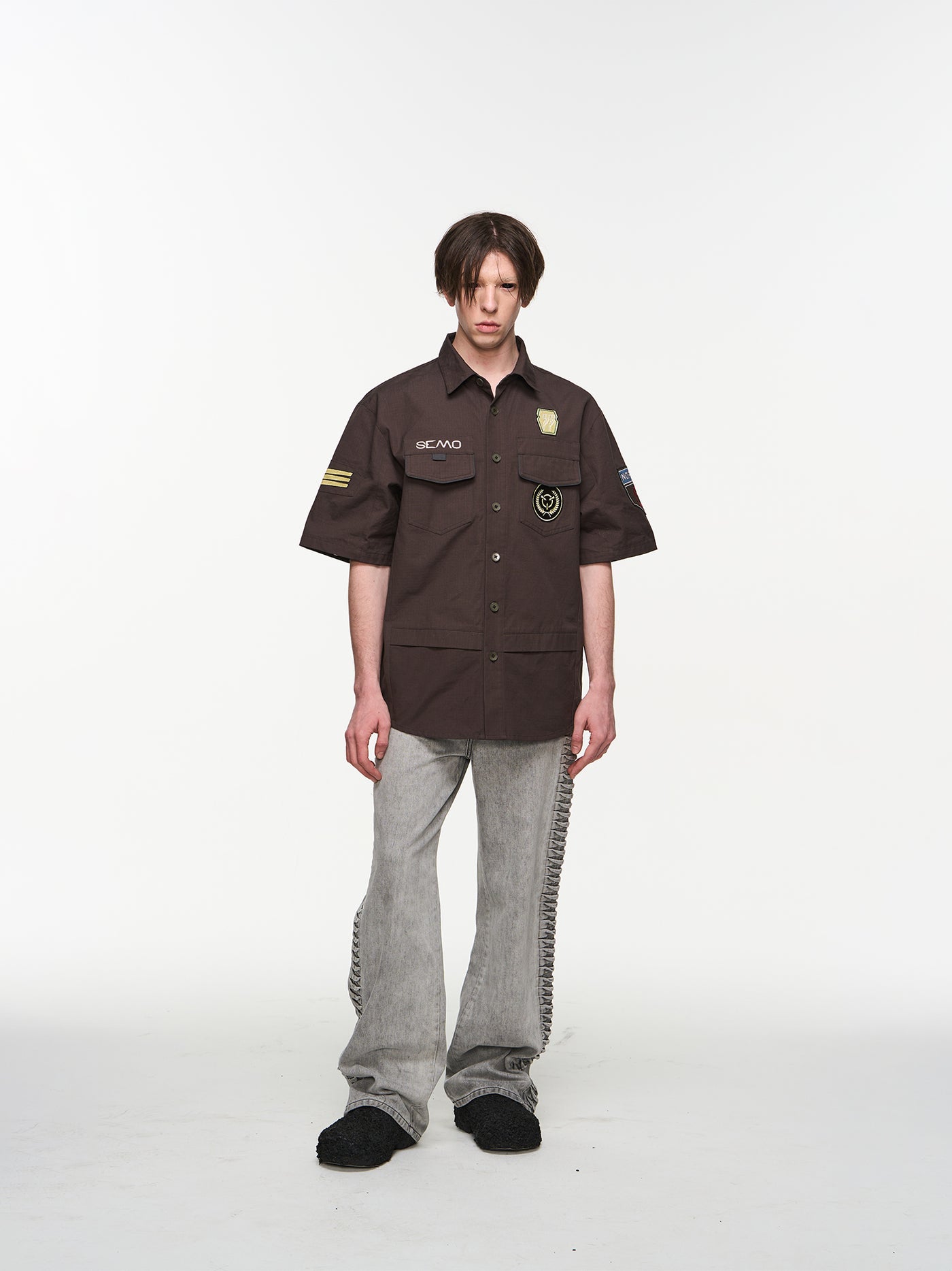 BLIND NO PLAN Badge Embroidered Short Sleeve Shirt | Face 3 Face