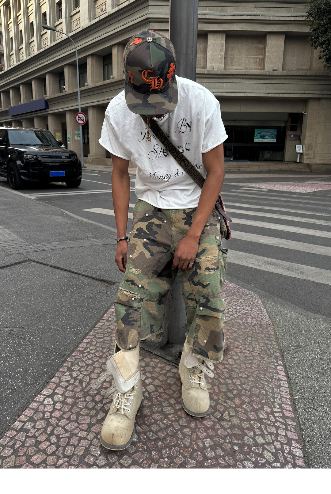 STEEPC M-65 Pearl Embellished Camouflage Baggy Cargo Shorts | Face 3 Face