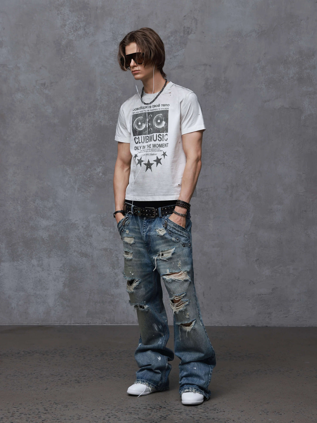 ANTIDOTE Audio Amplifier Graphic Print Distressed Short Sleeve Tee