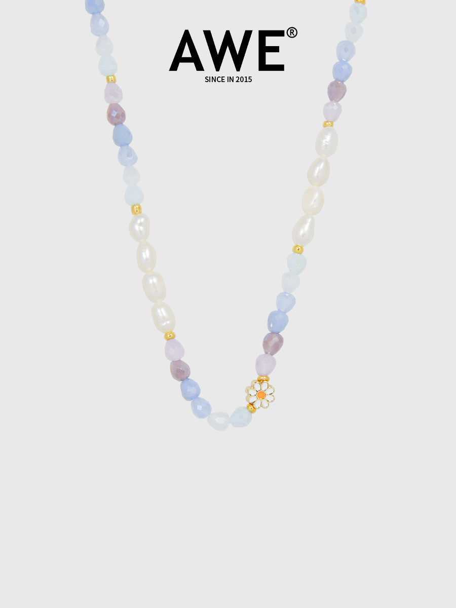 AWE Crystal Beaded Pearl Daisy Necklace | Face 3 Face
