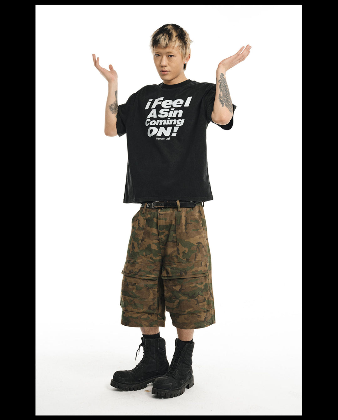 NOVACAM Vintage Letter Washed Black Stitch Tee | Face 3 Face