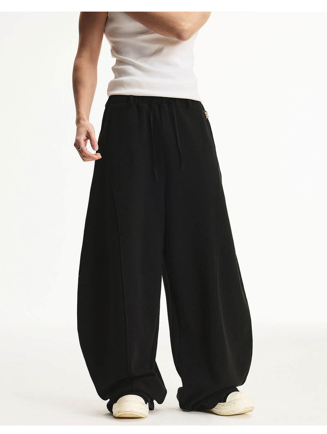MEDM Curved Metal Tag Baggy Sweatpants | Face 3 Face