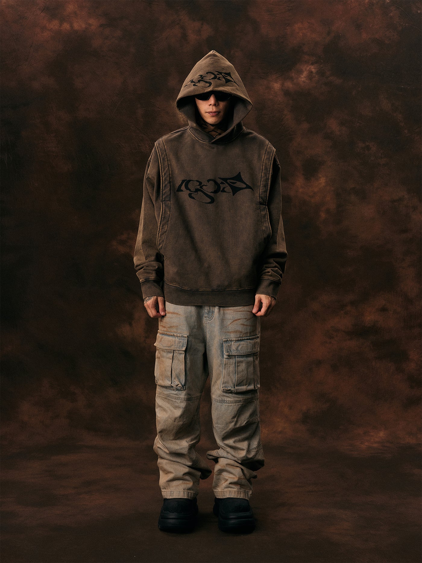 1807 Arranged Printed Washed Hoodie | Face 3 Face