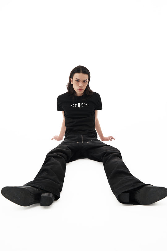 KARMANISTIC Standard Logo Slim Tee | Face 3 Face