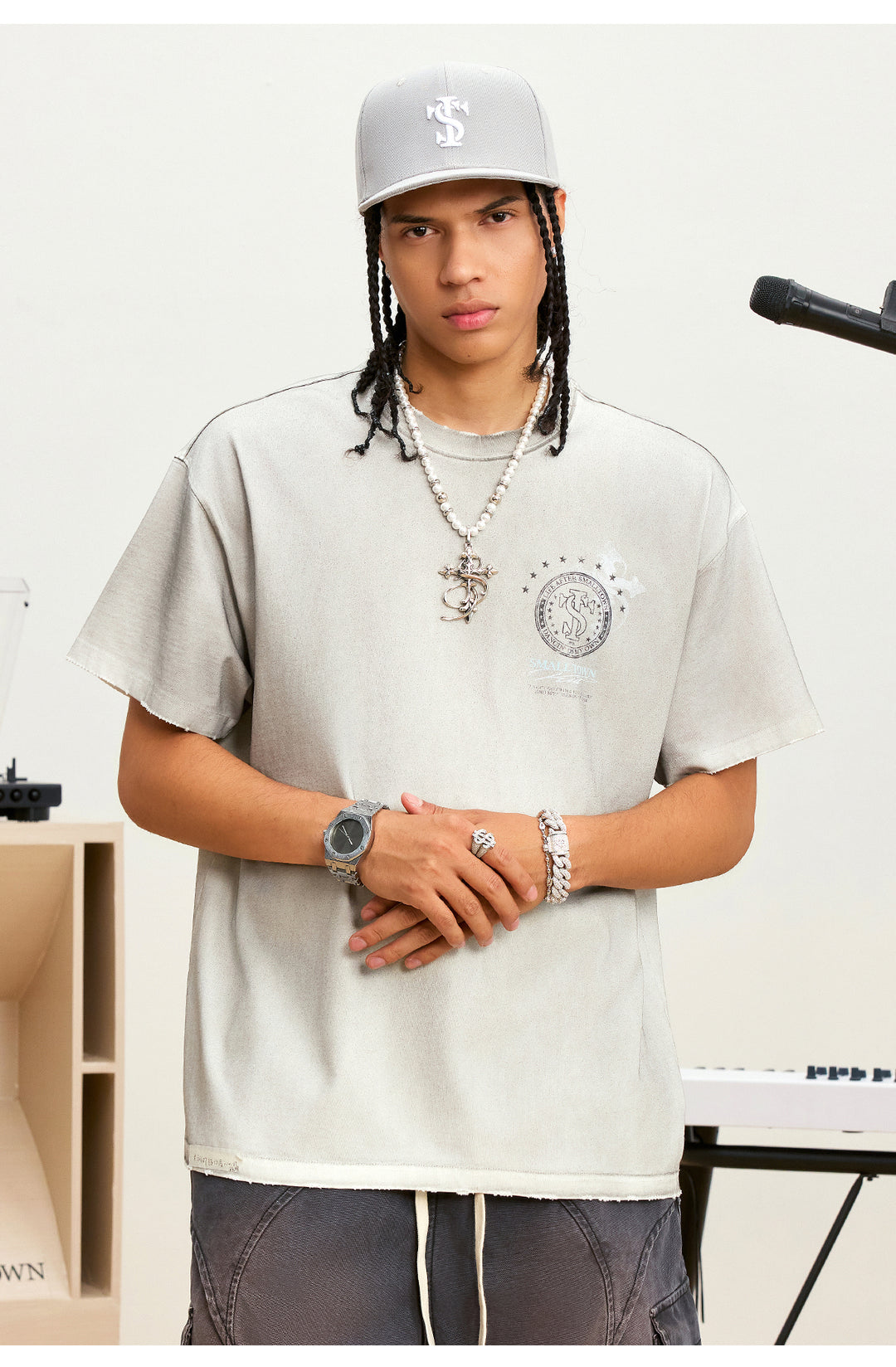 Small Town Kid Dirty Washed Star Cross Tee | Face 3 Face