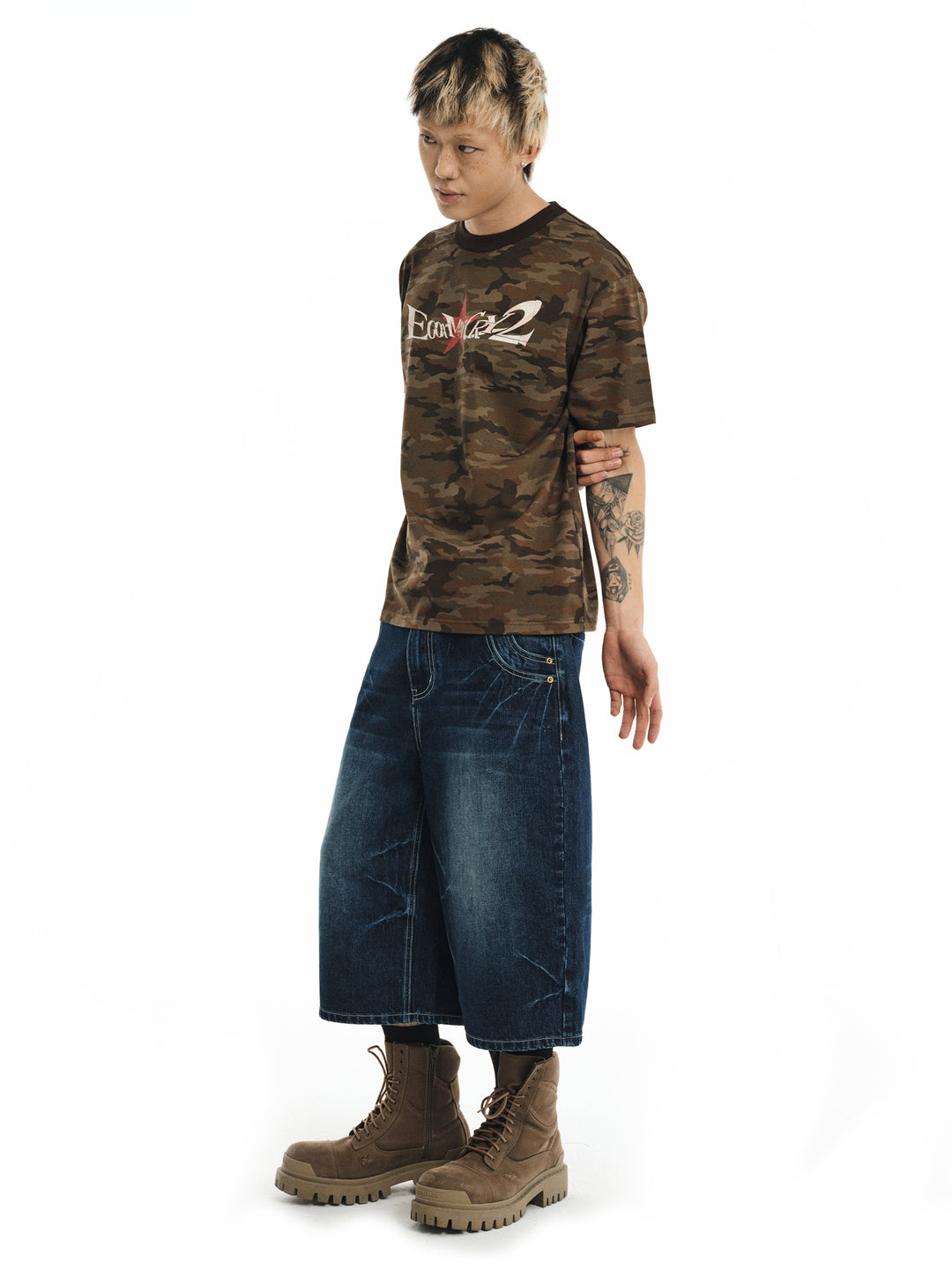 NOVACAM Vintage Letters Star Camouflage Tee | Face 3 Face