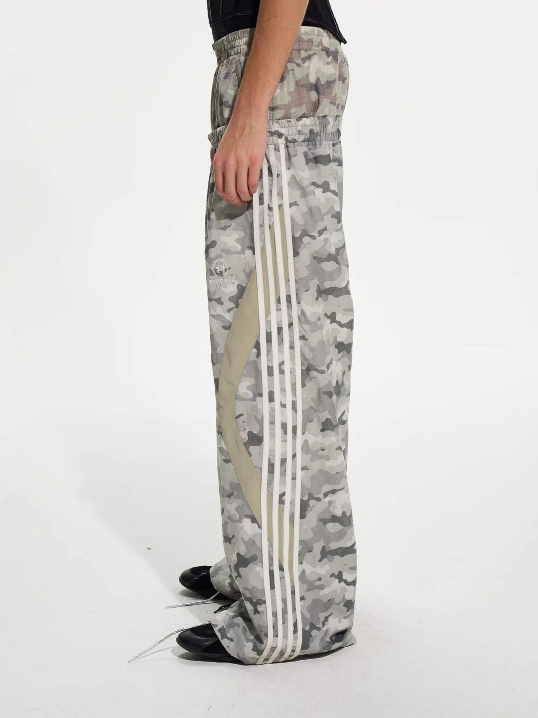 EXITMODE BY BLIND NO PLAN Double Waist Camouflage Four Stripe Baggy Track Pants | Face 3 Face