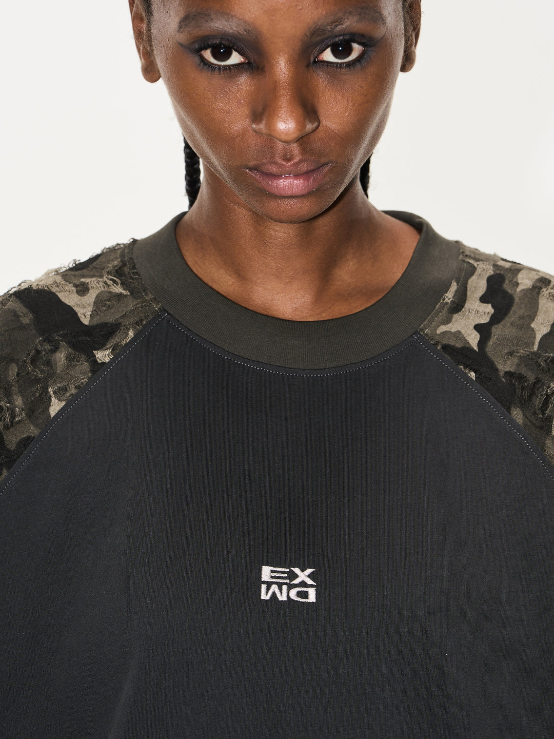 BLIND NO PLAN Camouflage Contrast Embroidered Raglan Long Sleeve Tee | Face 3 Face