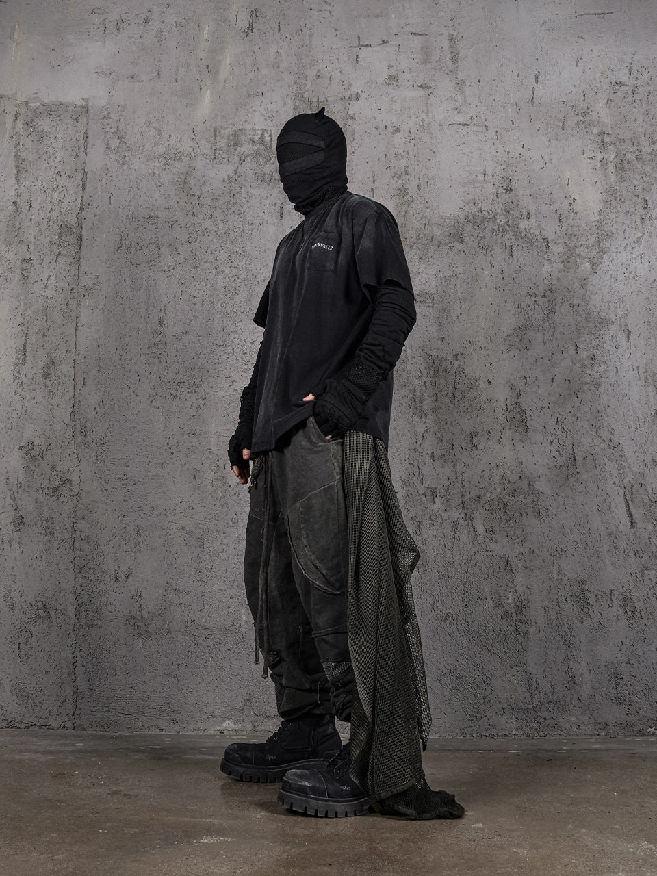 UNDERWATER Aged Wash Damage Vintage Pocket Tee | Face 3 Face