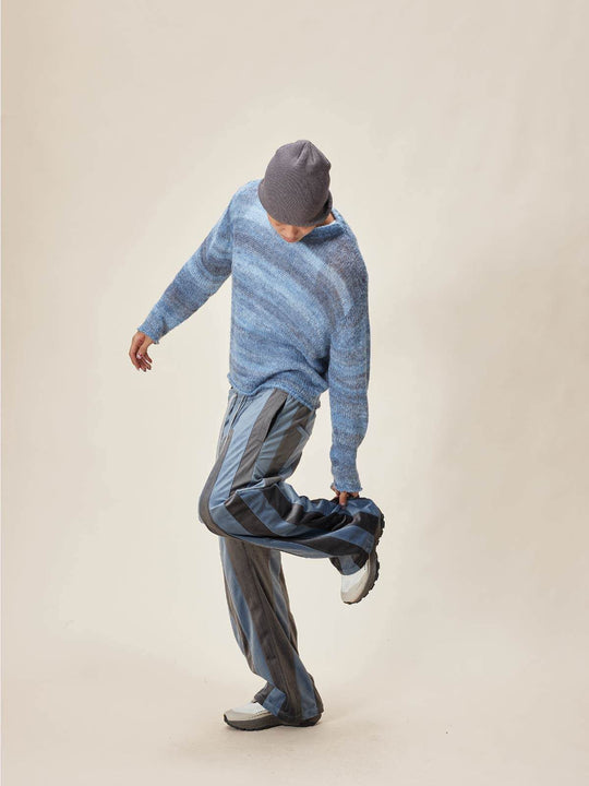 EVILKNIGHT(EK) Gradient Striped Knit Sweater | Face 3 Face