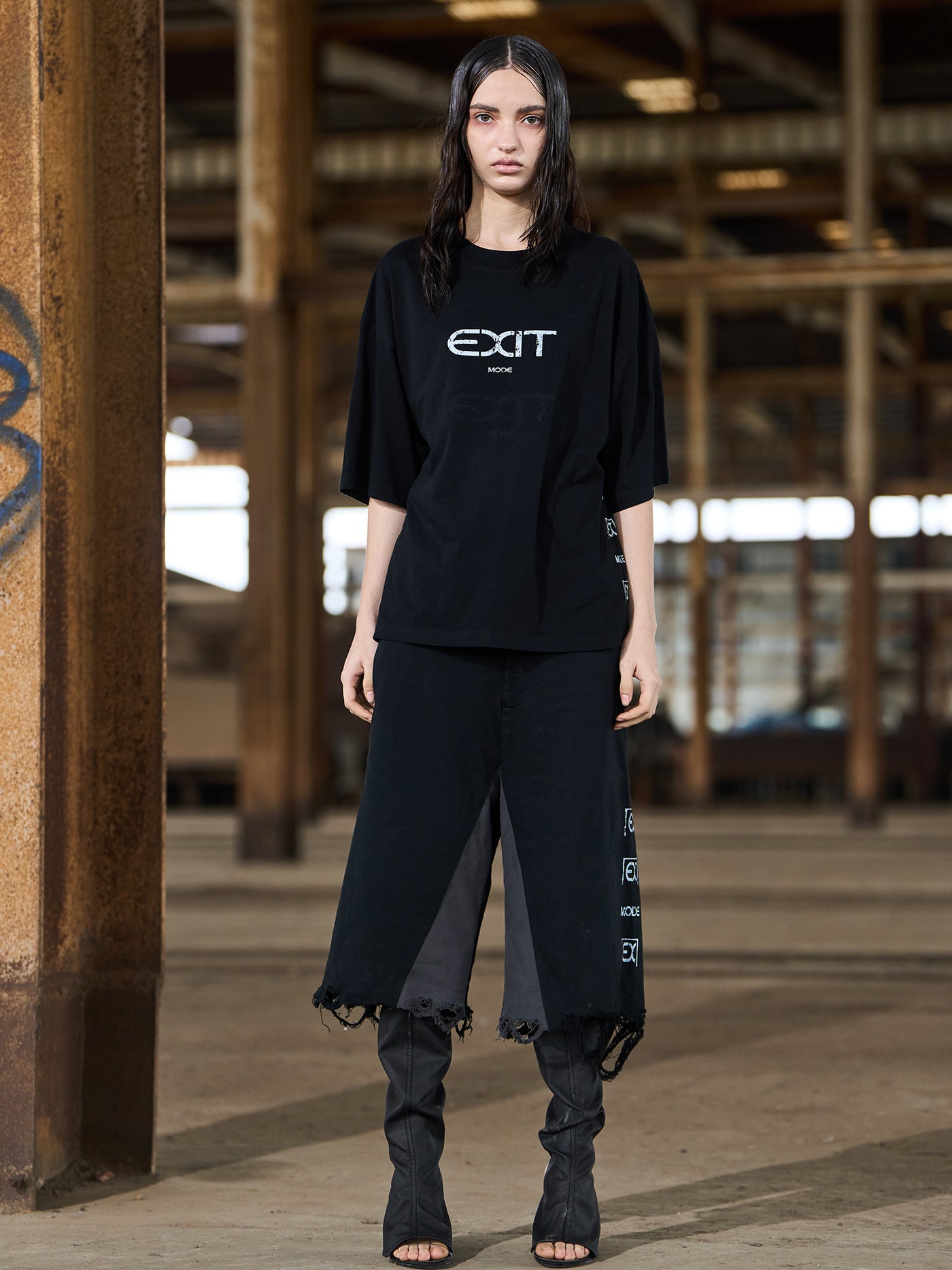 BLIND NO PLAN EXIT MODE Logo Patchwork Washed Sweat Shorts | Face 3 Face