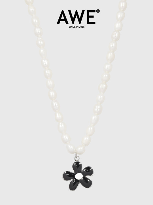 AWE Black Sunflower Pendant Pearl Necklace | Face 3 Face