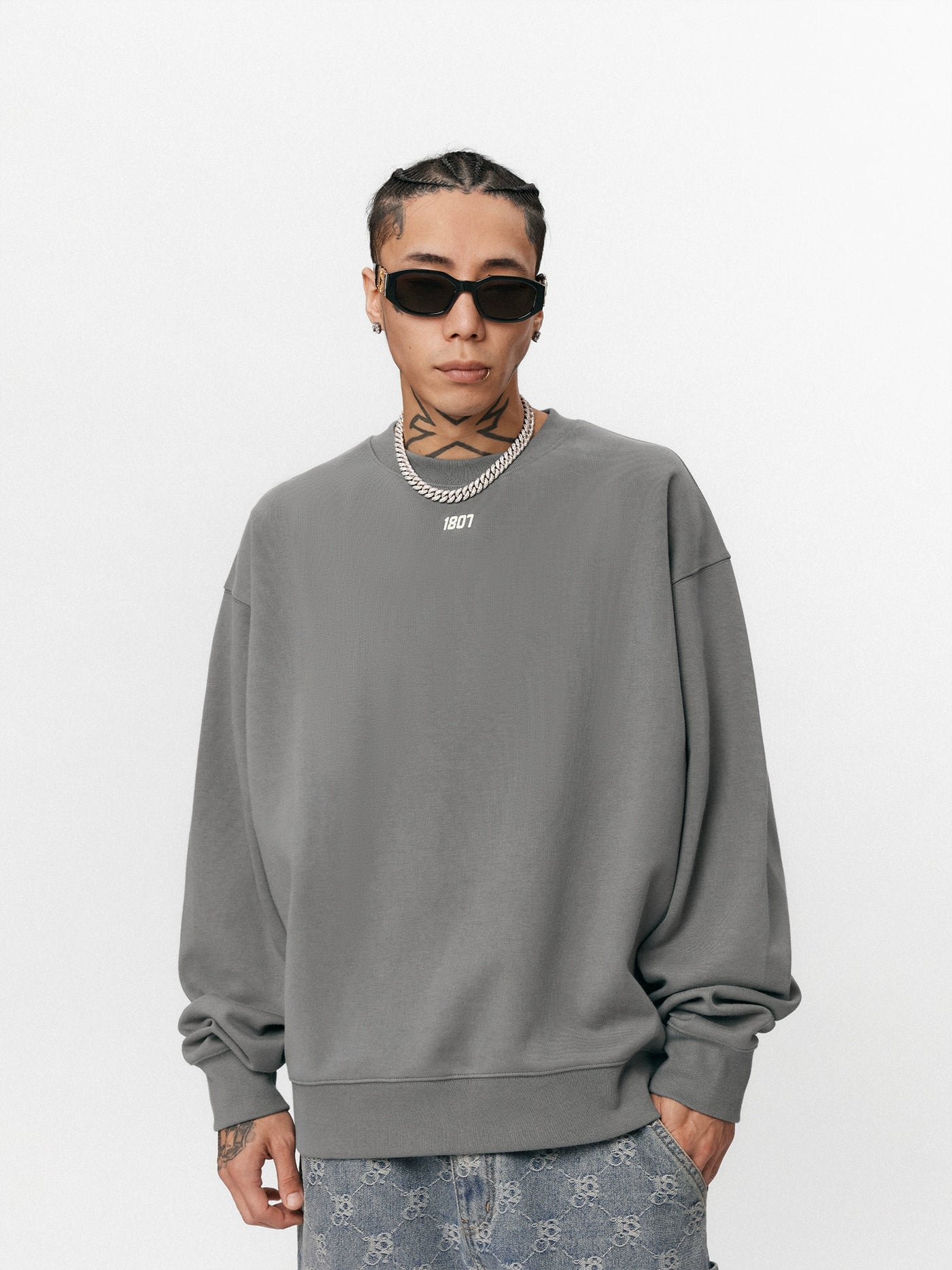 1807 Basic Logo Printed Sweatshirt | Face 3 Face