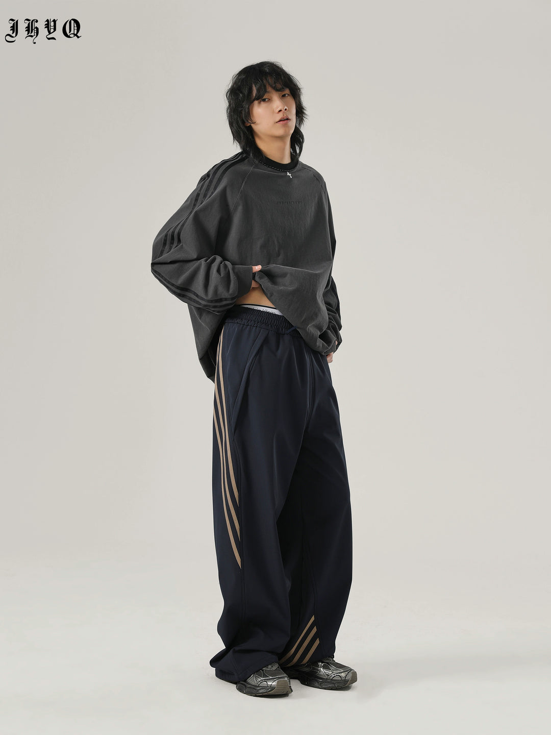 JHYQ Beadwork Washed & Old Long Sleeved Tee