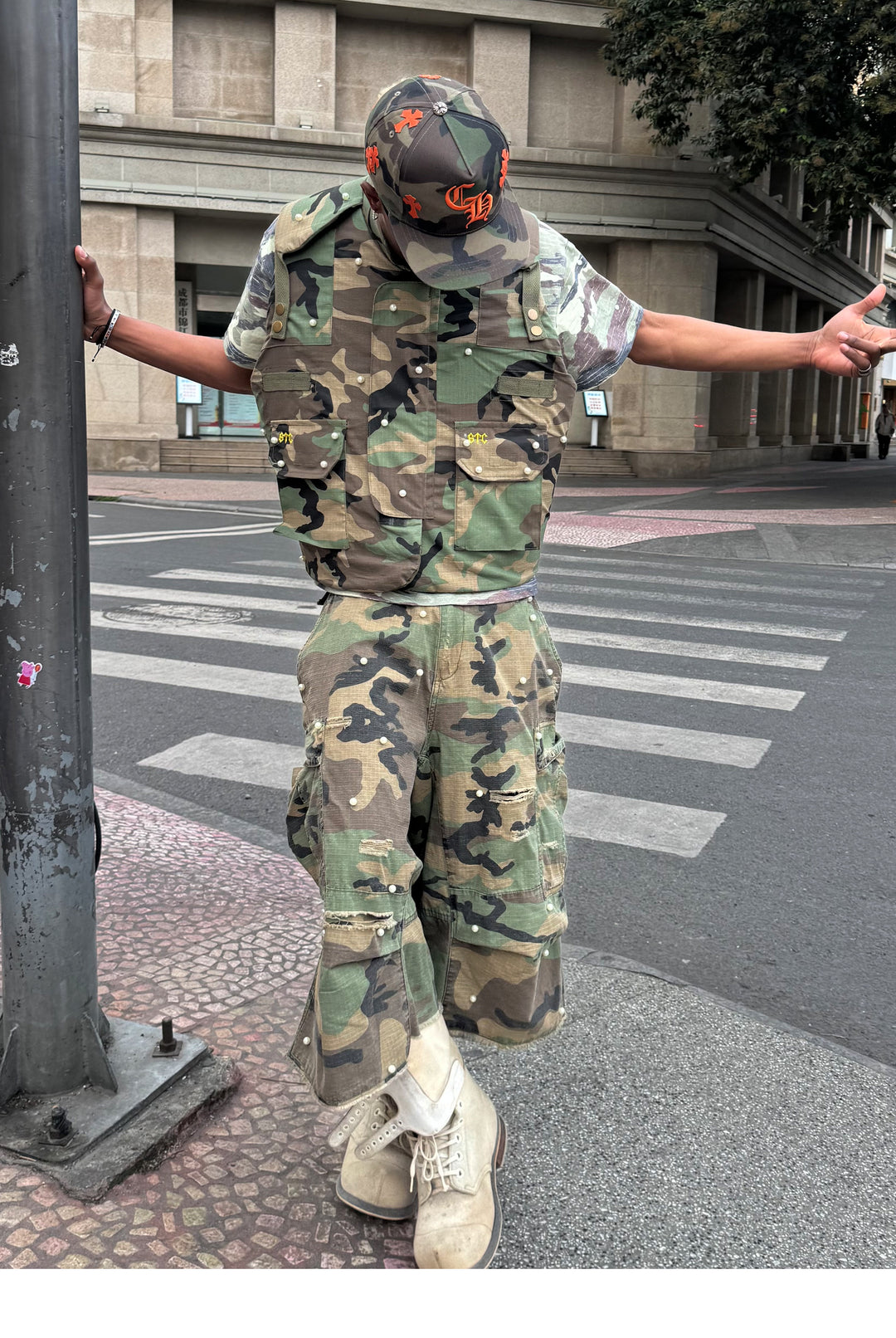 STEEPC M-65 Pearl Embellished Camouflage Baggy Cargo Shorts | Face 3 Face