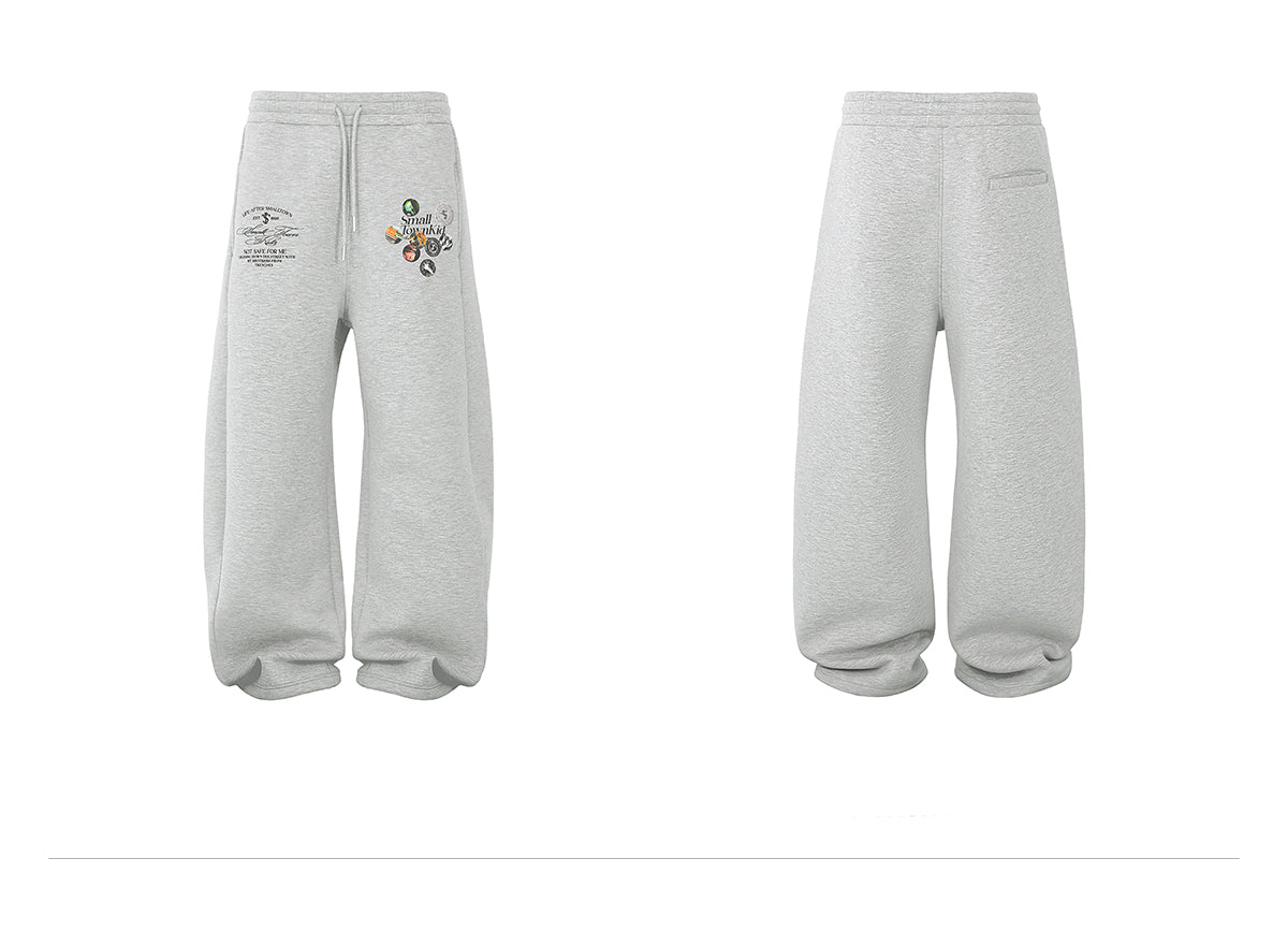 Small Town Kid Badge Printed Baggy Sweatpants | Face 3 Face